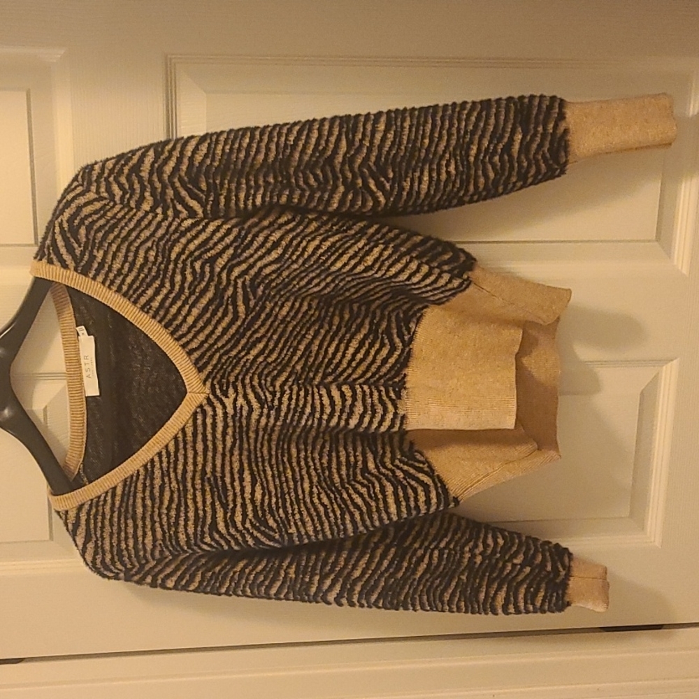 Astr Crop top brown black sweater